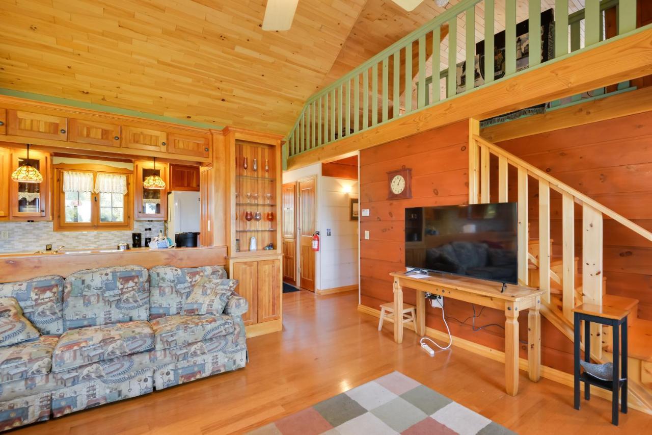 Warm And Cozy Clayton Cabin Near St Lawrence River! Exterior photo
